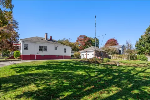 93 Grove Ave, Warwick, RI 02889 photo 5
