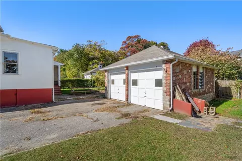 93 Grove Ave, Warwick, RI 02889 photo 22
