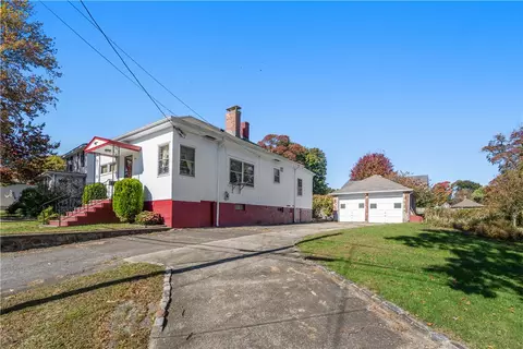 93 Grove Ave, Warwick, RI 02889 photo 4