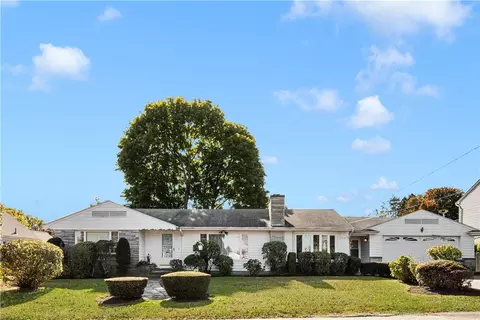 165 Maplewood Ave, Cranston, RI 02920