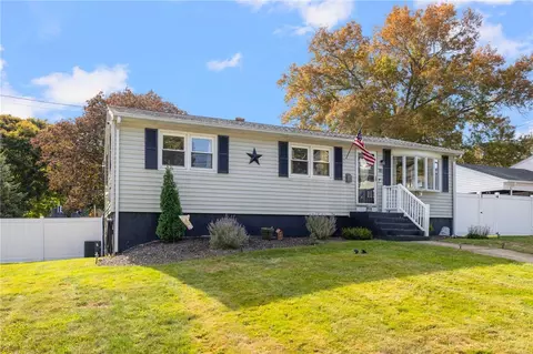 Exterior - 70 Pender Ave, Warwick, RI 02889 photo 2 of 10