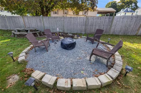 Exterior - 70 Pender Ave, Warwick, RI 02889 photo 7 of 10