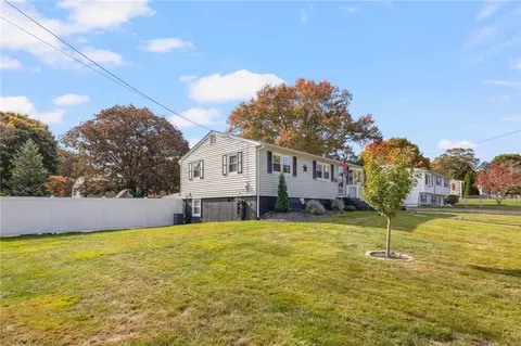 Exterior - 70 Pender Ave, Warwick, RI 02889 photo 3 of 10