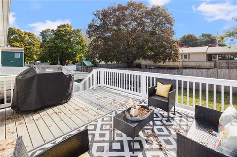 Exterior - 70 Pender Ave, Warwick, RI 02889 photo 6 of 10