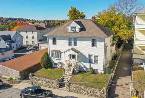 34 Mailloux St, Woonsocket, RI 02895 photo 2