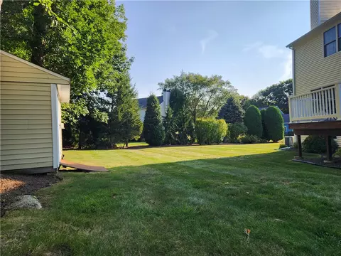 Exterior - 2 Jay Ct, Cranston, RI 02921 photo 5 of 13