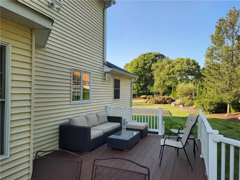 Exterior - 2 Jay Ct, Cranston, RI 02921 photo 8 of 13