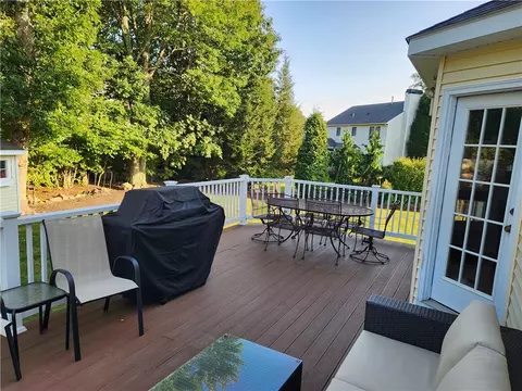Exterior - 2 Jay Ct, Cranston, RI 02921 photo 9 of 13