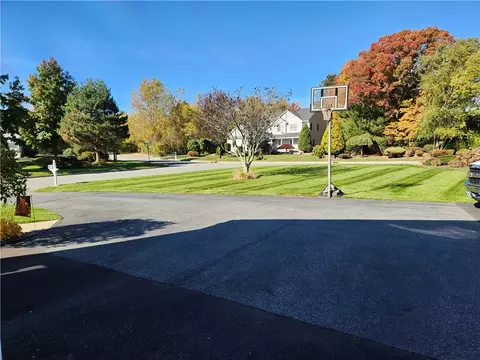 Exterior - 2 Jay Ct, Cranston, RI 02921 photo 13 of 13