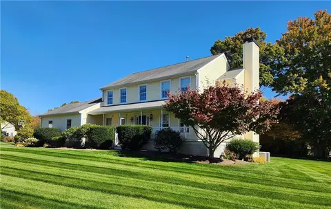 Exterior - 2 Jay Ct, Cranston, RI 02921 photo 2 of 13