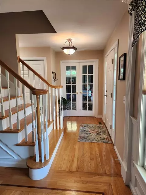 Entry Way - 2 Jay Ct, Cranston, RI 02921 photo 1 of 6