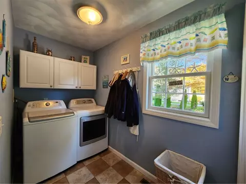 Other - 2 Jay Ct, Cranston, RI 02921 photo 13 of 15
