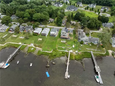 14 Shore Dr, Warren, RI 02885 photo 8