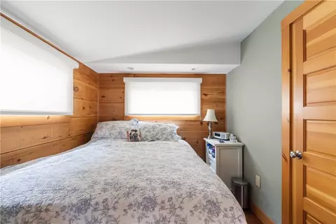 14 Shore Dr, Warren, RI 02885 photo 24
