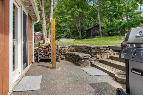 14 Shore Dr, Warren, RI 02885 photo 12