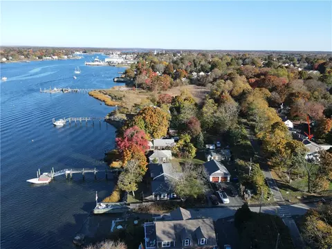 View/Area - 63 Maple St, Warren, RI 02885 photo 4 of 7