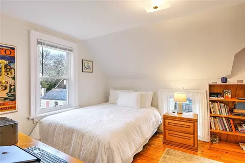 Bedroom - 63 Maple St, Warren, RI 02885 photo 3 of 5