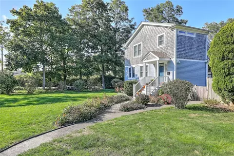Exterior - 63 Maple St, Warren, RI 02885 photo 2 of 11