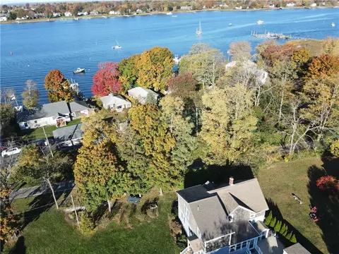 View/Area - 63 Maple St, Warren, RI 02885 photo 3 of 7