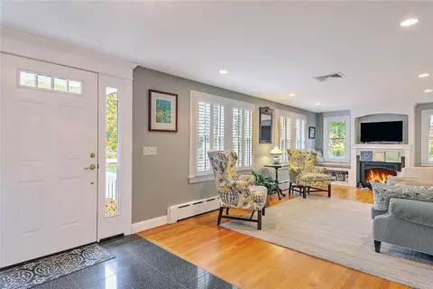 Entry Way - 63 Maple St, Warren, RI 02885 photo 1 of 8