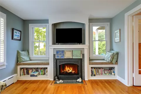 Living - 63 Maple St, Warren, RI 02885 photo 3 of 4