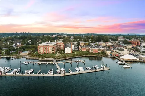 345 Thames St #N-503, Bristol, RI 02809