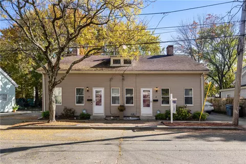16 Maple St, Cranston, RI 02910