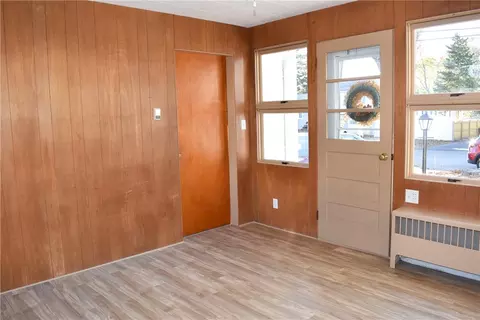 Living - 90 Park View Ave, Warwick, RI 02888 photo 1 of 5