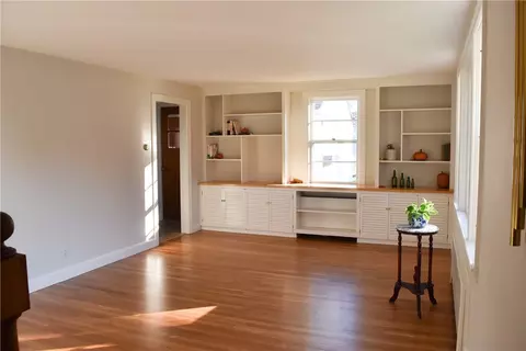 Living - 90 Park View Ave, Warwick, RI 02888 photo 4 of 5
