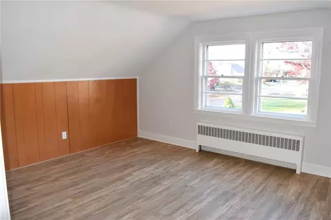 Bedroom - 90 Park View Ave, Warwick, RI 02888 photo 6 of 6