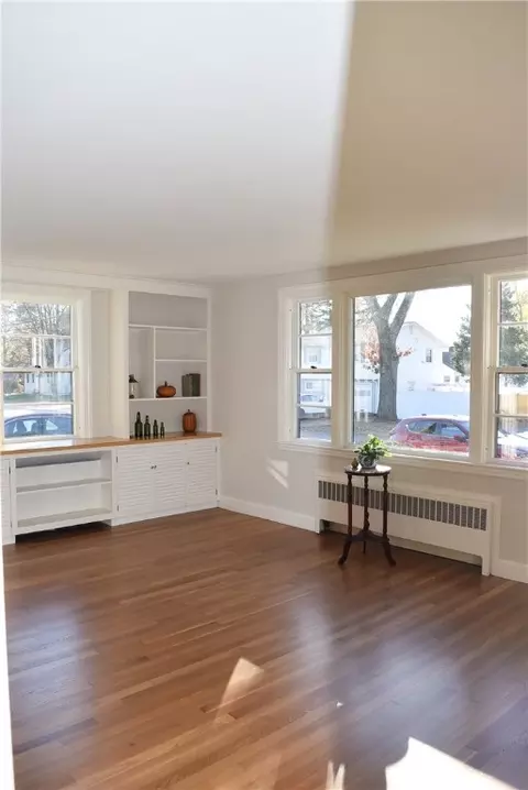 Living - 90 Park View Ave, Warwick, RI 02888 photo 5 of 5