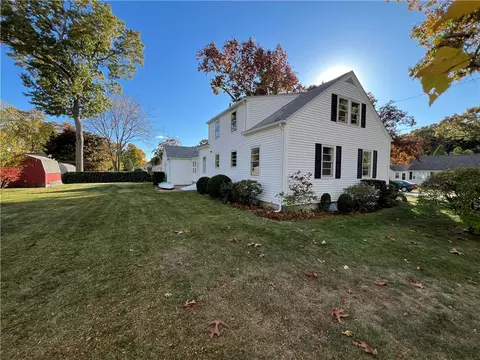 Exterior - 90 Park View Ave, Warwick, RI 02888 photo 3 of 4