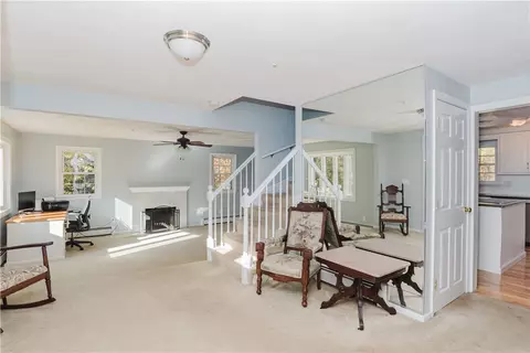 Living - 25 Hiawatha Dr, Exeter, RI 02822 photo 4 of 6