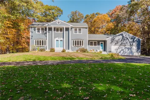 25 Hiawatha Dr, Exeter, RI 02822