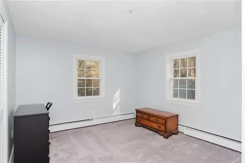 Bedroom - 25 Hiawatha Dr, Exeter, RI 02822 photo 5 of 6