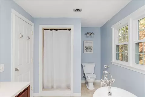 Bath - 25 Hiawatha Dr, Exeter, RI 02822 photo 3 of 7