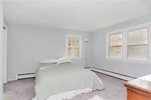 Bedroom - 25 Hiawatha Dr, Exeter, RI 02822 photo 3 of 6