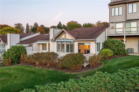 145 Windward Ln, Bristol, RI 02809