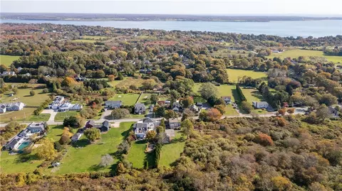 93 Third Beach Rd, Middletown, RI 02842