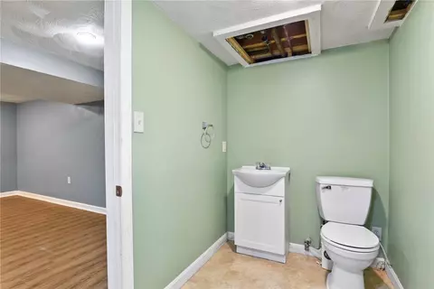 Bath - 79 Barton Ave, Warwick, RI 02889 photo 1 of 2