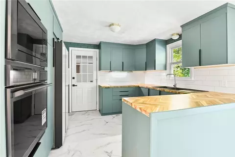 Kitchen - 79 Barton Ave, Warwick, RI 02889 photo 2 of 3