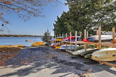 13 Everett Ave, Bristol, RI 02809 photo 26