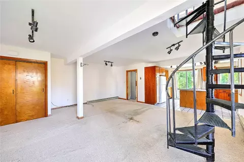13 Everett Ave, Bristol, RI 02809 photo 6