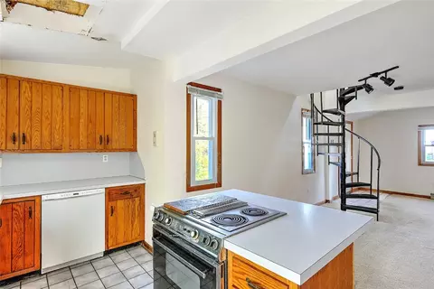 13 Everett Ave, Bristol, RI 02809 photo 12