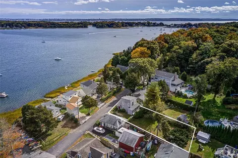 13 Everett Ave, Bristol, RI 02809 photo 22