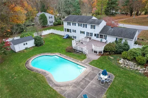 1340 High Hawk Rd, East Greenwich, RI 02818