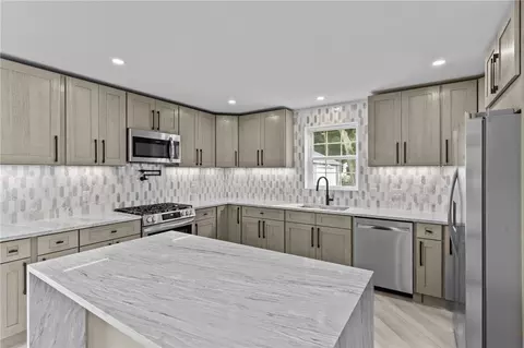 45 Bellevue Ave, Westerly, RI 02891 photo 5