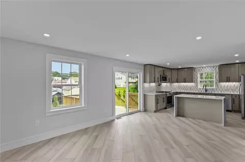 45 Bellevue Ave, Westerly, RI 02891 photo 11