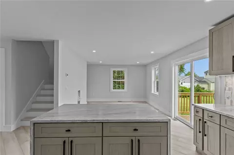 45 Bellevue Ave, Westerly, RI 02891 photo 12