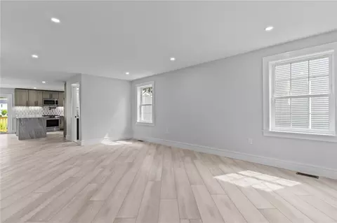 45 Bellevue Ave, Westerly, RI 02891 photo 21